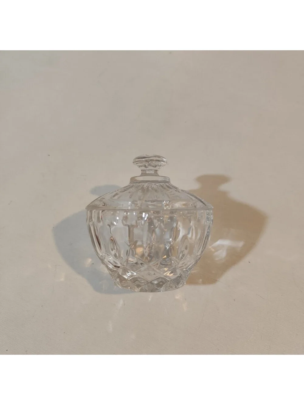 vintage crystal sugar bowl with lid Excellent Condition